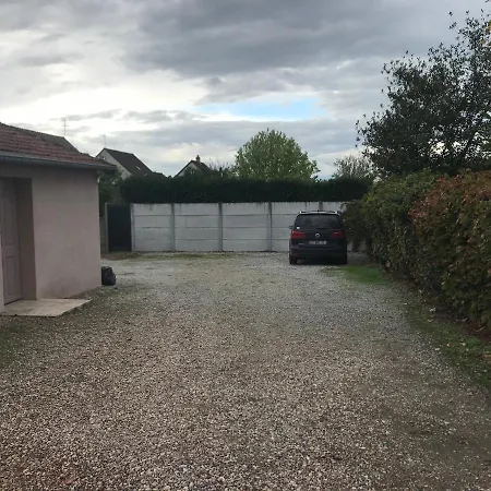 Avec Place De Parking * Yzeure